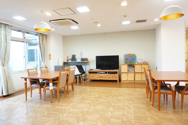 明るいダイニングルーム