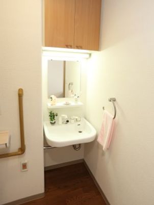 明るい清潔な洗面台