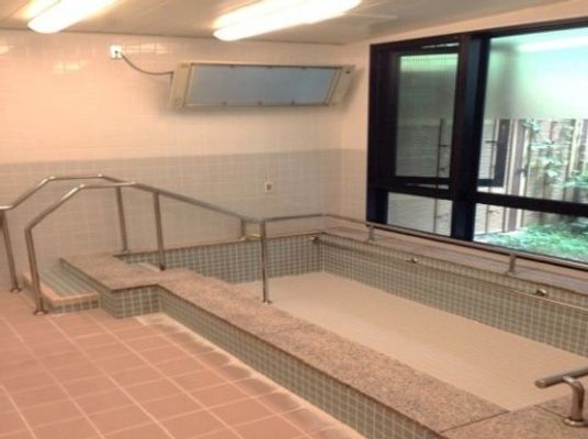 清潔な浴室の一角
