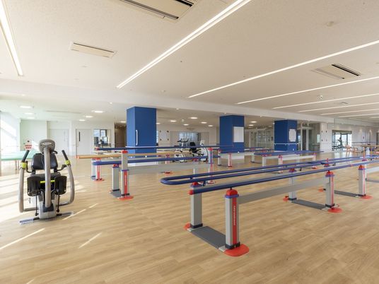 機能訓練器具のある室内  