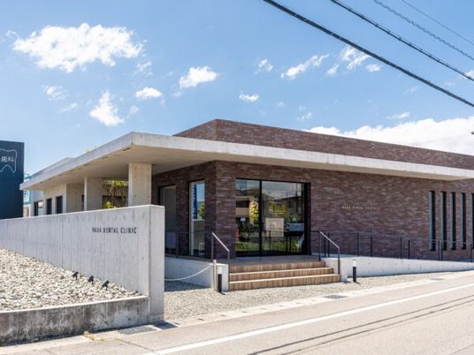 外観の建物正面  