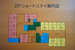 配置図が示された案内板