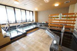 明るい浴室の一角