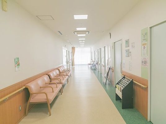 明るい廊下  