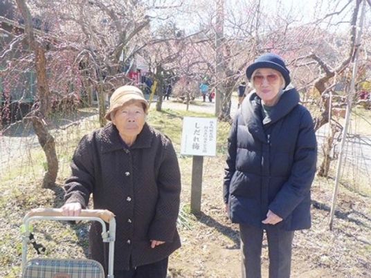 散策中の二人の様子