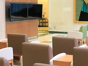 テレビのあるラウンジ  