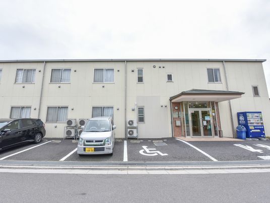 エントランスの外観
