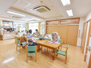 活気ある共有スペース