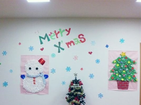 クリスマス飾りの壁面