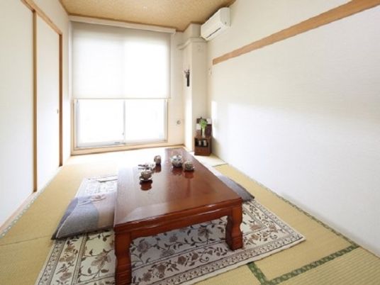 和風の清潔な部屋