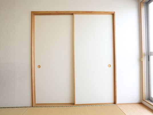 清潔な和室の引き戸