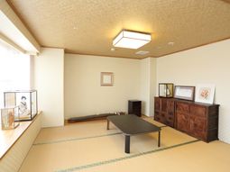 明るく清潔な和室