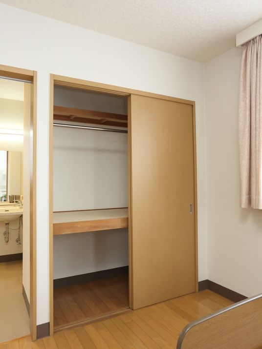 洋室のクローゼット