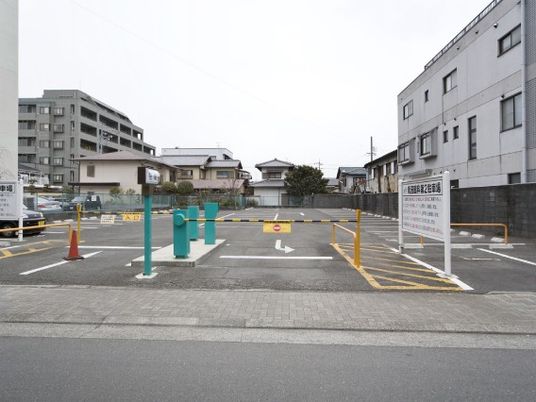駐車場の出入口  