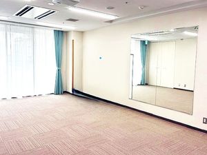 明るい多目的室  