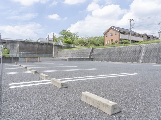 屋外駐車場  