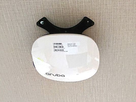 天井の無線機器  
