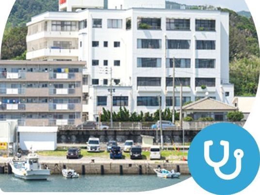 海沿いの建物外観  