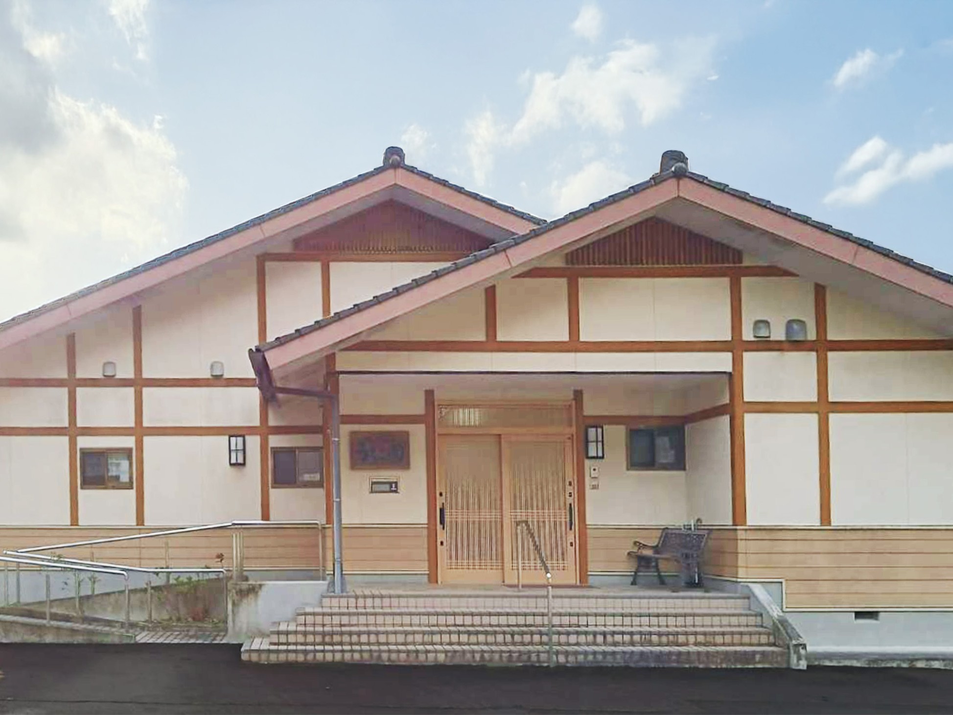 介護老人保健施設 アンビションうちこ園の外観