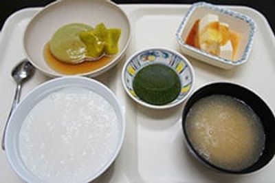 温かい食事提供