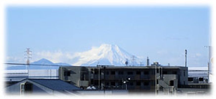 雪山を望む居室