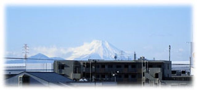 雪山を望む居室