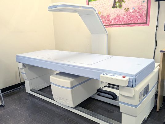 機能訓練用の機器がある室内  