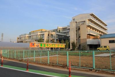 駐車場前の看板