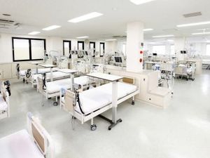 明るい機能訓練室  