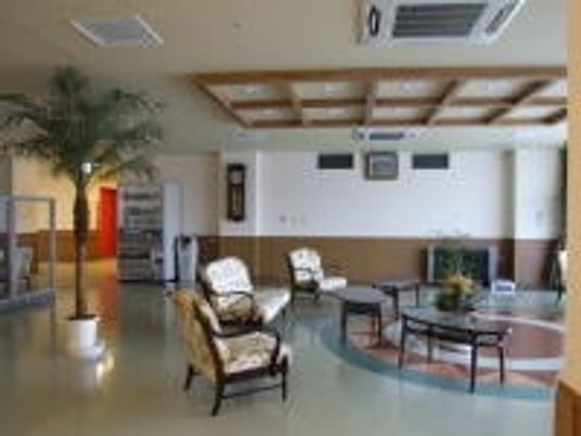 開放感あるラウンジ