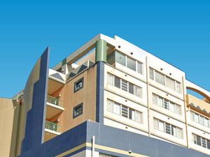 外観の建物上部  