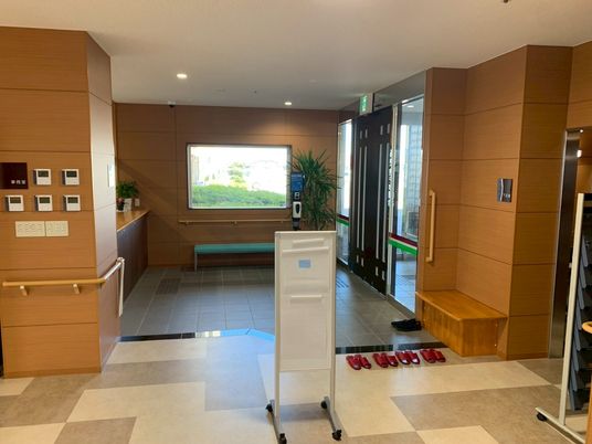 広々としたエントランス