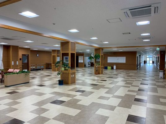 広々とした廊下