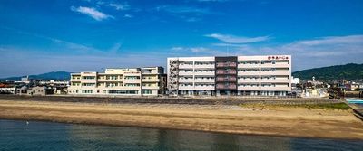 海辺の建物の外観