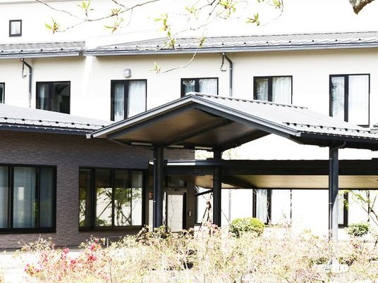 建物正面の外観  