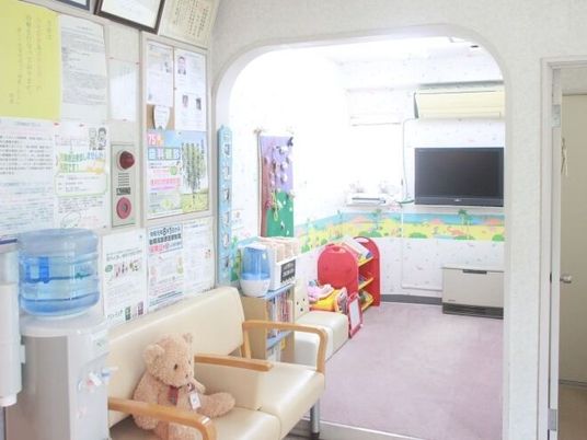 明るい待合室  