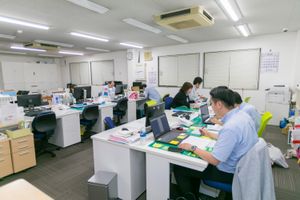 活気ある職場の様子