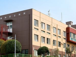 病院の外観  