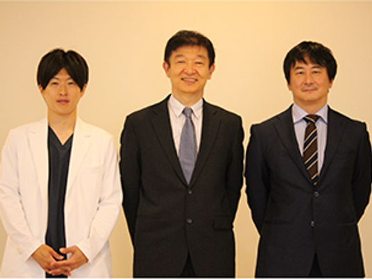 スタッフ3人の集合  
