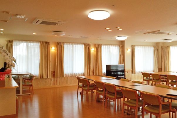 明るいダイニングルーム