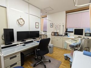 明るい機能訓練室  