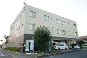 施設の外観とエントランス