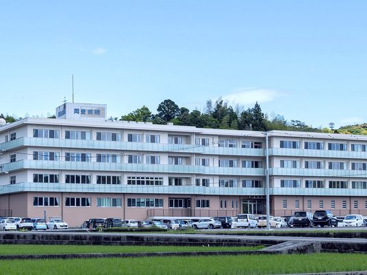 病院併設の外観  