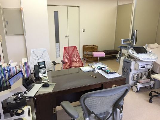 機器のある診察室  