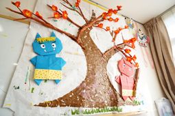 手作り壁飾りの様子