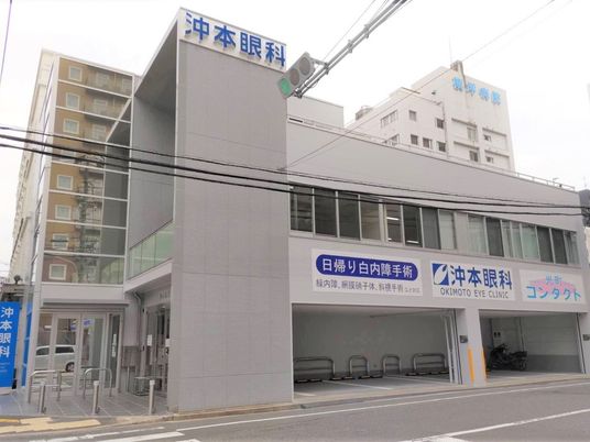 病院外観  
