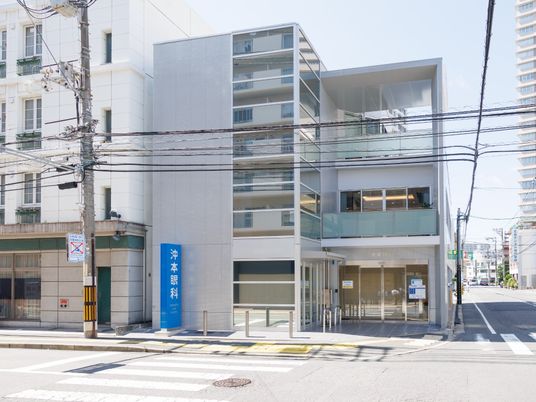 建物外観の正面  