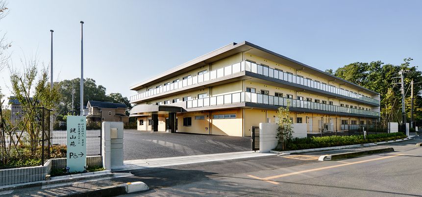 広い建物の外観  