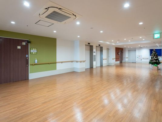 広い廊下