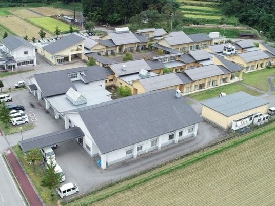 広がる施設外観  